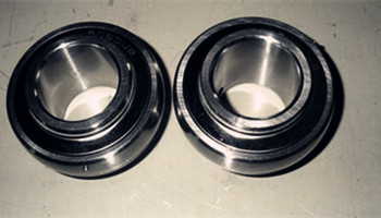 腐蝕環(huán)境中選擇440還是304不銹鋼軸承？